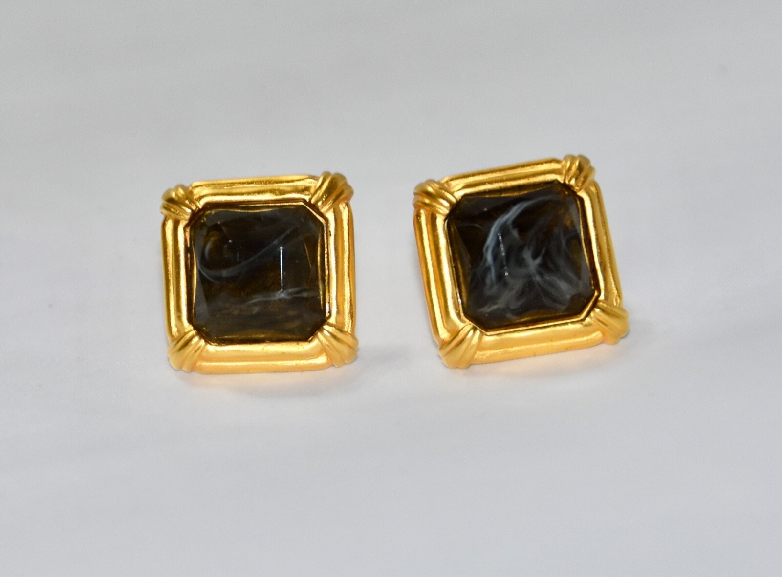 Karl Lagerfeld Poured Glass Gripoix Square Statement Clip Earrings Rare!!!